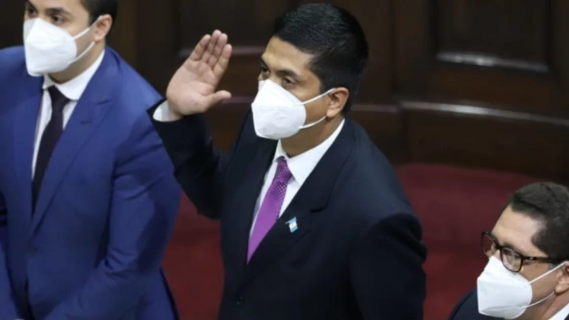 CC recibe 11 acciones contra juramentación de Mynor Moto