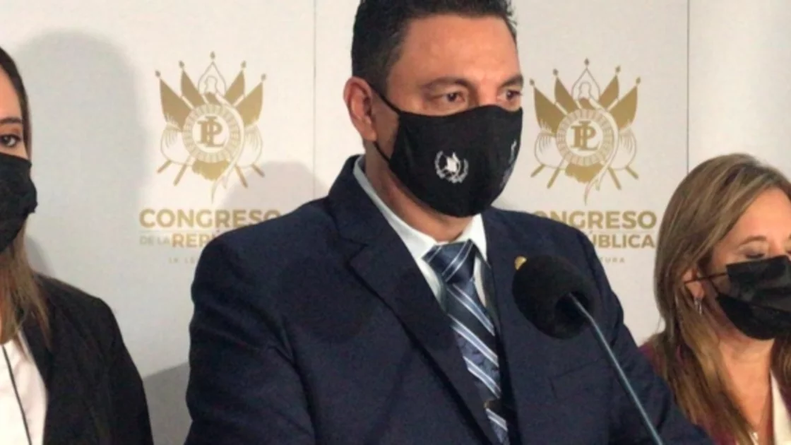 Diputado propone la extirpación de testículos a violadores