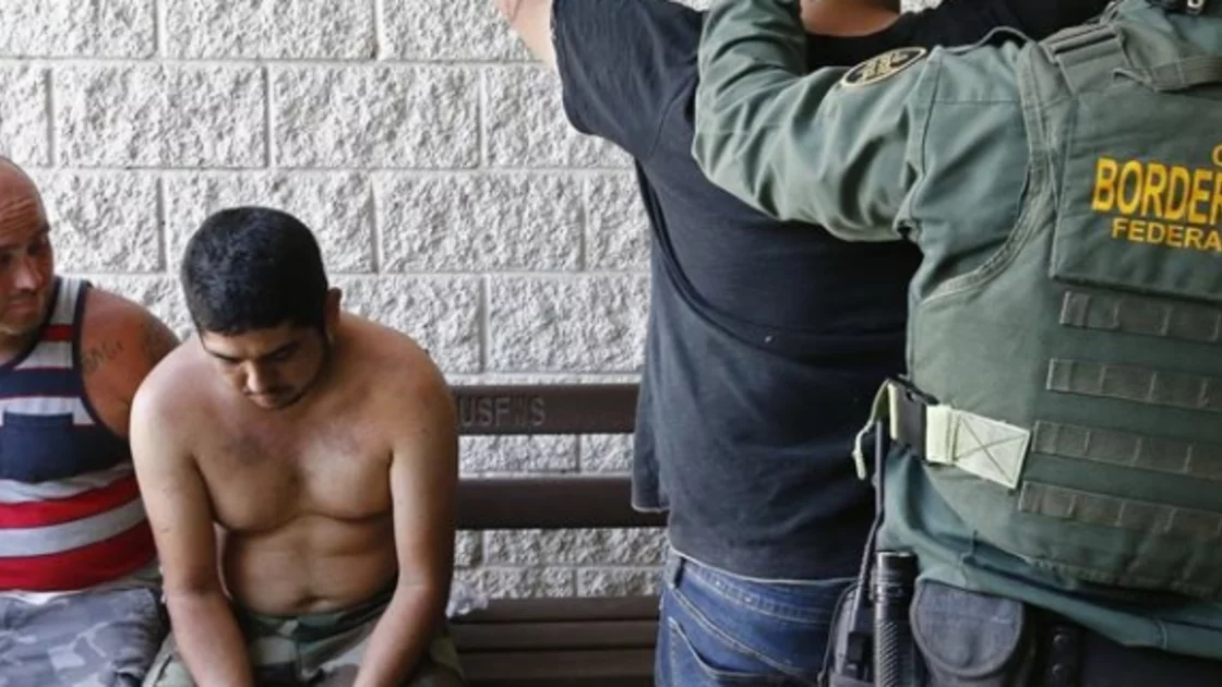 Inmigrantes condenados deberán demostrar que sus delitos no son graves