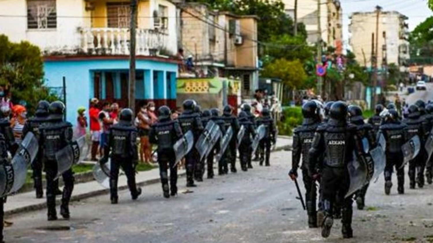 Medio cubano reporta heridos, detenidos y desaparecidos tras protestas Medio cubano reporta heridos, detenidos y desaparecidos tras protestas