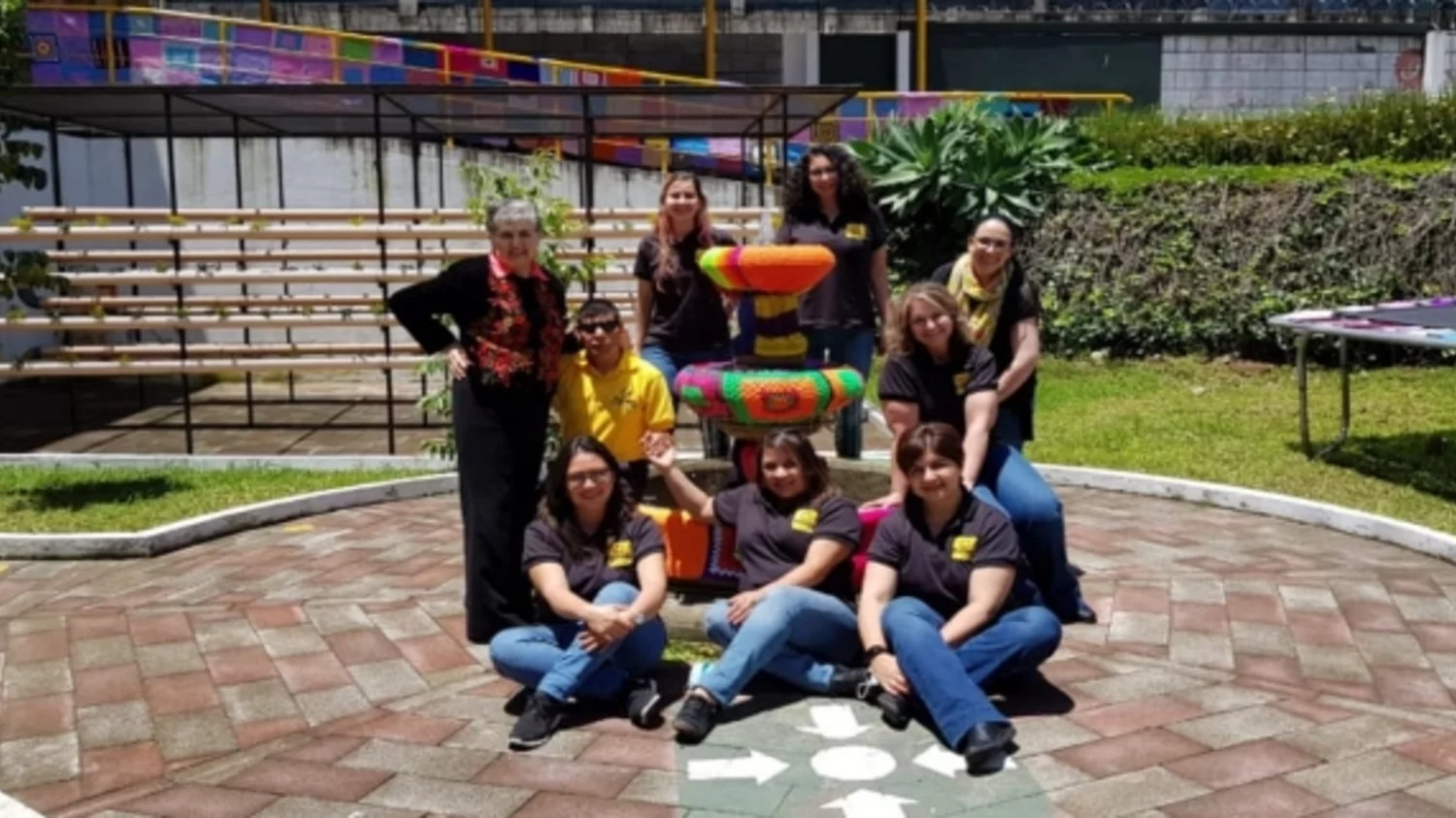 Galería | Conmemoran Día Internacional de la Sordoceguera con tejidos coloridos a mano