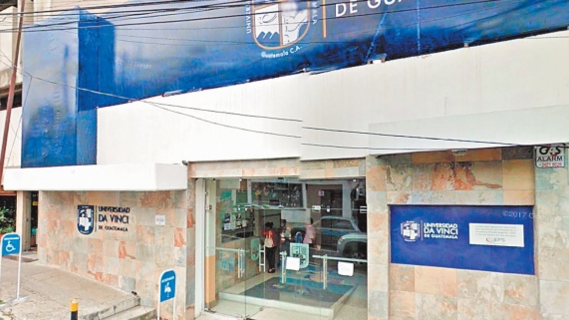 Dos magistrados del TSE simularon graduación según Universidad Da Vinci