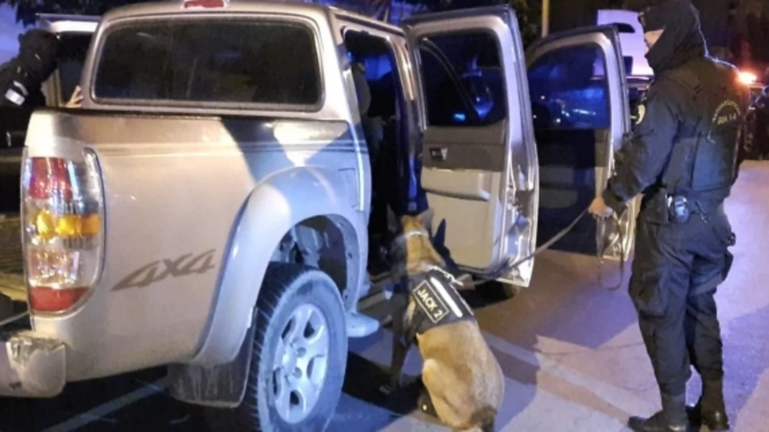 Guatemala: Localizan 20 paquetes de cocaína ocultos en un vehículo en la zona 6 capitalina Guatemala: Localizan 20 paquetes de cocaína ocultos en un vehículo en la zona 6 capitalina