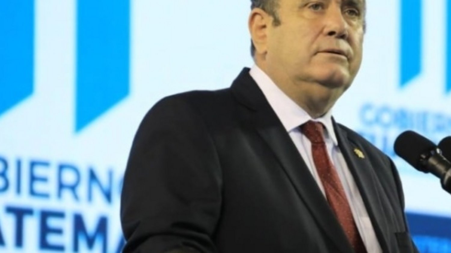 The New York Times revela supuesto soborno a Giammattei, Presidente de Guatemala lo niega The New York Times revela supuesto soborno a Giammattei, Presidente de Guatemala lo niega