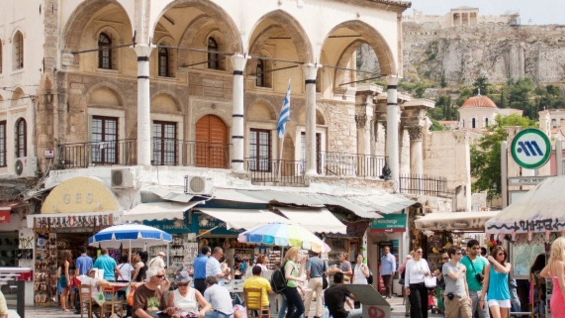 Grecia elimina los limites de aforo y los toques de queda
