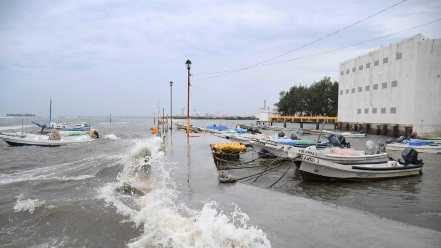 Fotografía de un embarcadero en el Puerto de Veracruz (México). Imagen de archivo. EFE/Miguel Victoria Fotografía de un embarcadero en el Puerto de Veracruz (México). Imagen de archivo. EFE/Miguel Victoria
