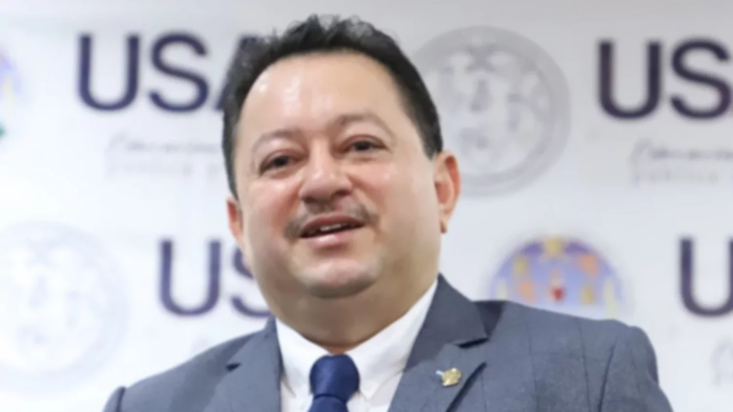 Walter Mazariegos debe convocar a elección de miembros del Consejo Superior Universitario. 