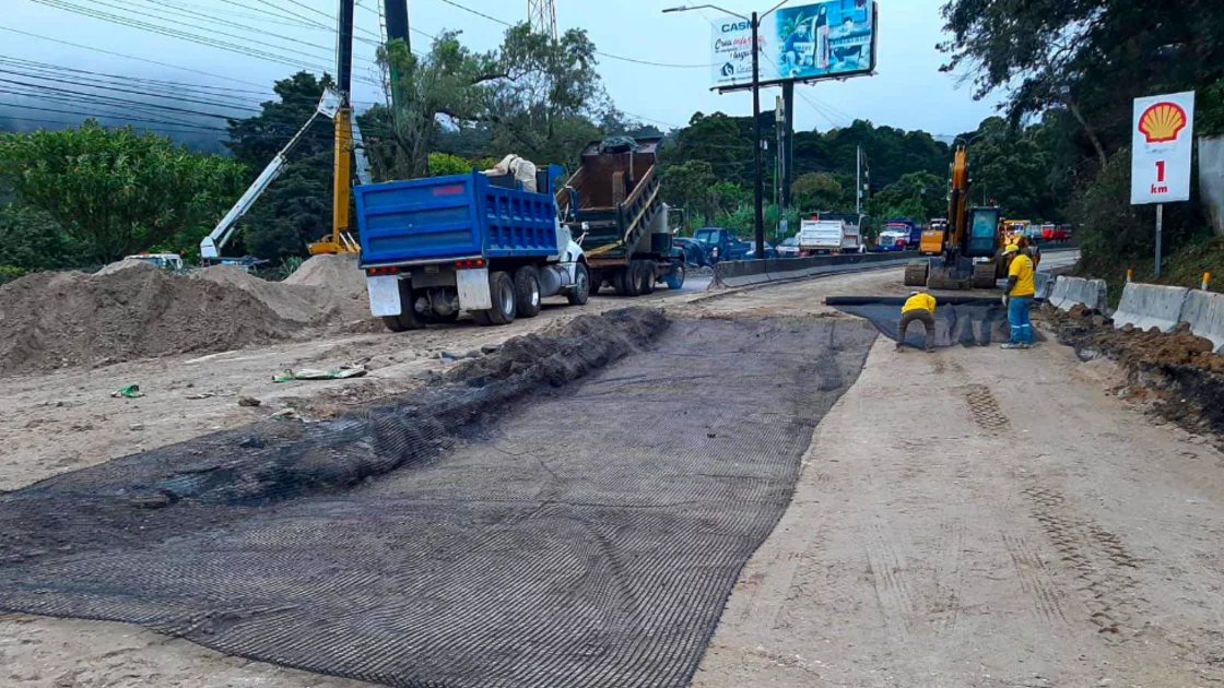 Foto de archivo de los trabajos en km. 11.5 de carretera a El Salvador. 