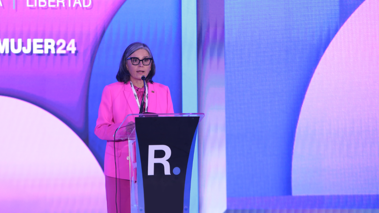  Carmen María Torrebiarte, presidenta del CACIF. Foto República